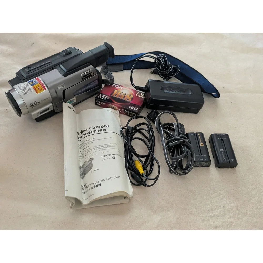 Sony Handycam Vision CCD-TRV68 Hi8 Camcorder NightShot 460x Zoom Bundle Working